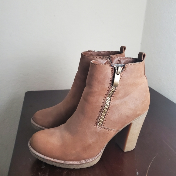 Size 5 Limelight boots - Picture 2 of 6